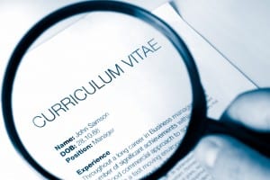 Cómo hacer un currículum si cambias de profesión y sector – Elena Huerga