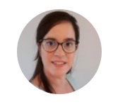Ana, profesional que logró su empleo con la ayuda de Elena Huerga, coach de empleo.